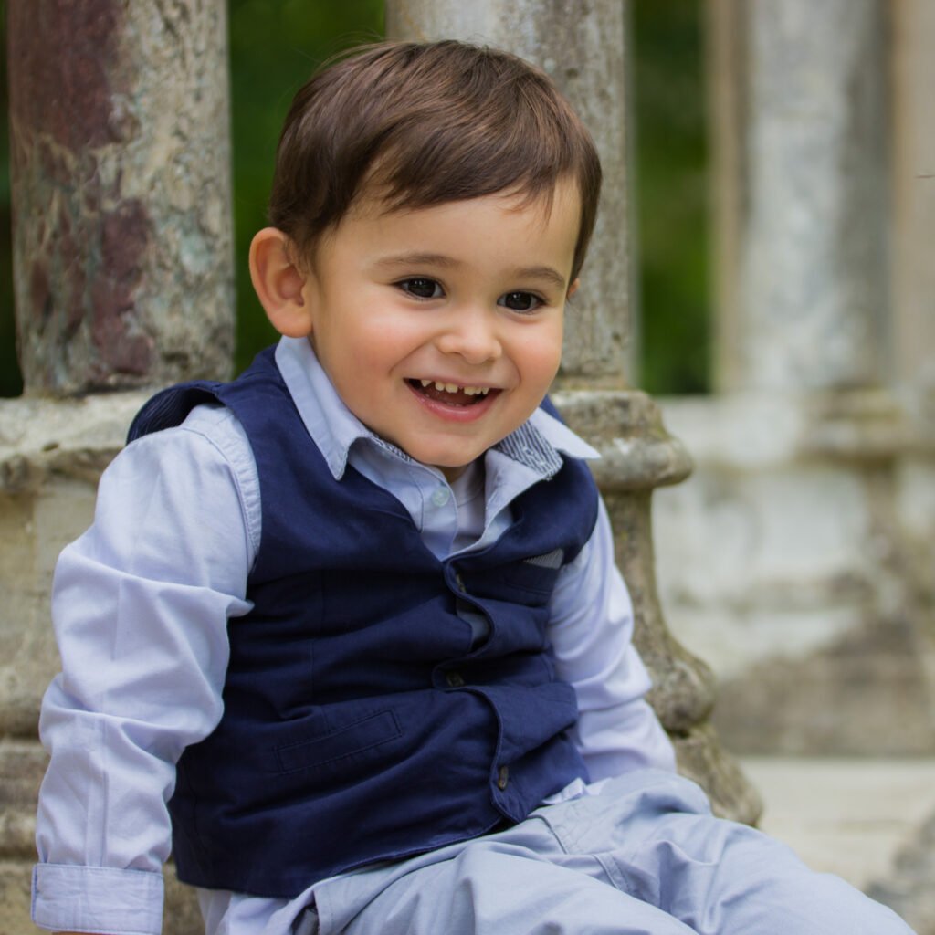 Portrait d’un enfant lors d’une séance photo à Tarbes.